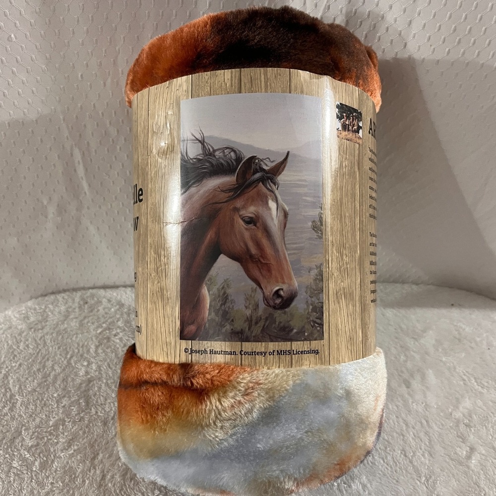 Rachelle Wildlife Stallion Horse Extra Long Plush Throw Blanket (40" x 65")